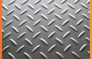 GIÁ TẤM INOX CHỐNG TRƯỢT HIÊN NAY LÀ BAO NHIÊU?