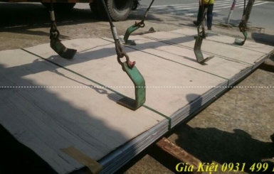 Giao hàng tấm ống inox 304