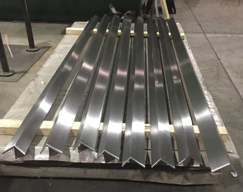 Thanh v đúc inox