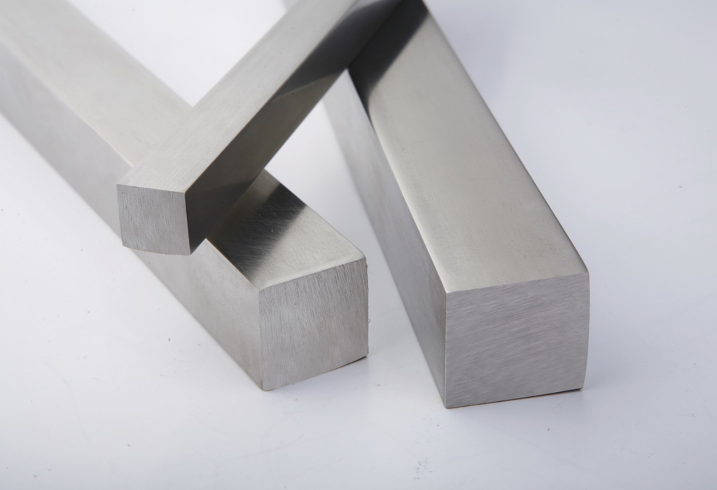 cây inox vuông đặc