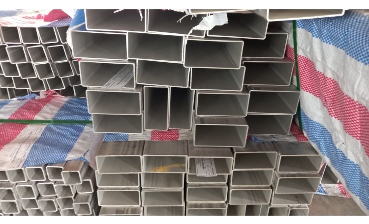 thanh inox hộp chữ nhật công nghiệp
