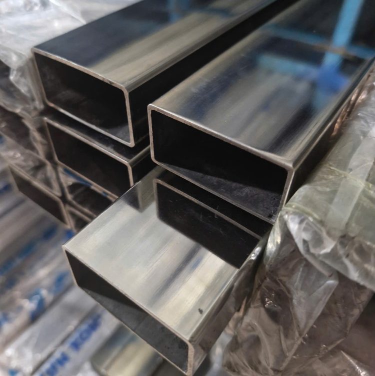 thanh inox hộp vuông trang trí